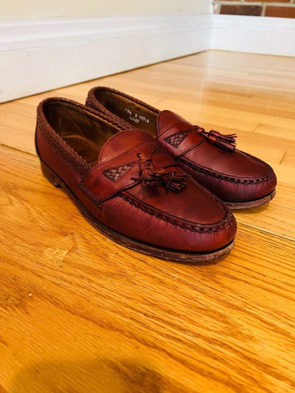 Allen Edmonds Maxfield tassel loafers Size 9.5 D